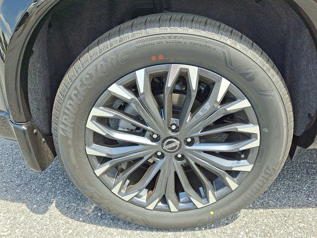 New 2026 Gun Metallic Nissan Platinum image 5