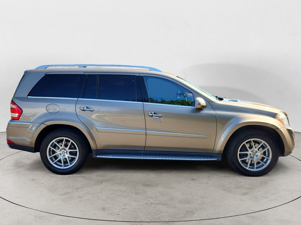 Used 2010 Beige Mercedes-Benz GL 550 image 6