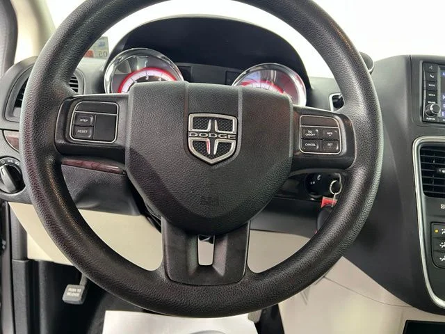 Used 2019 Silver Dodge SE image 18