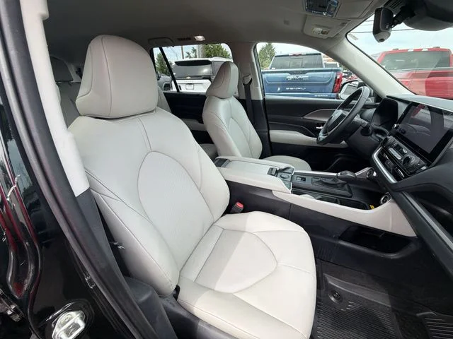 Used 2024 Black Toyota XLE image 24
