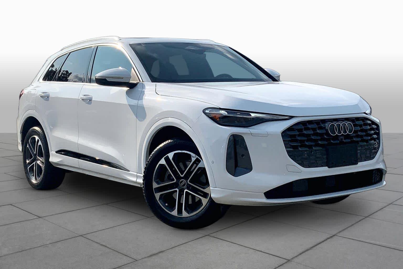 Used 2025 Arkona White Audi Premium Plus image 3