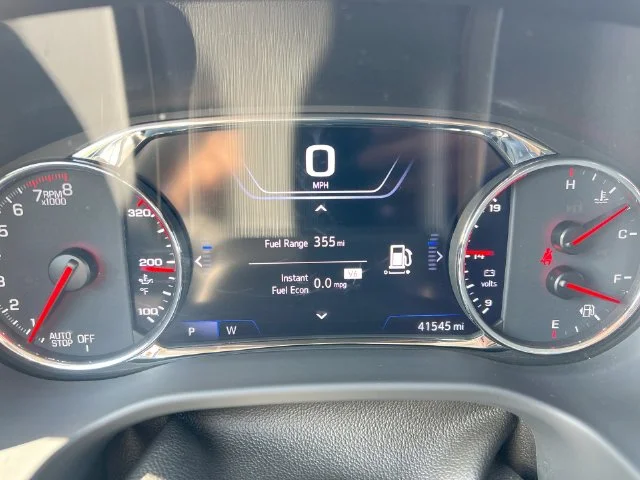 Used 2023 Silver GMC Denali image 13