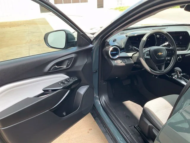 Used 2025 Gray Chevrolet LT image 2