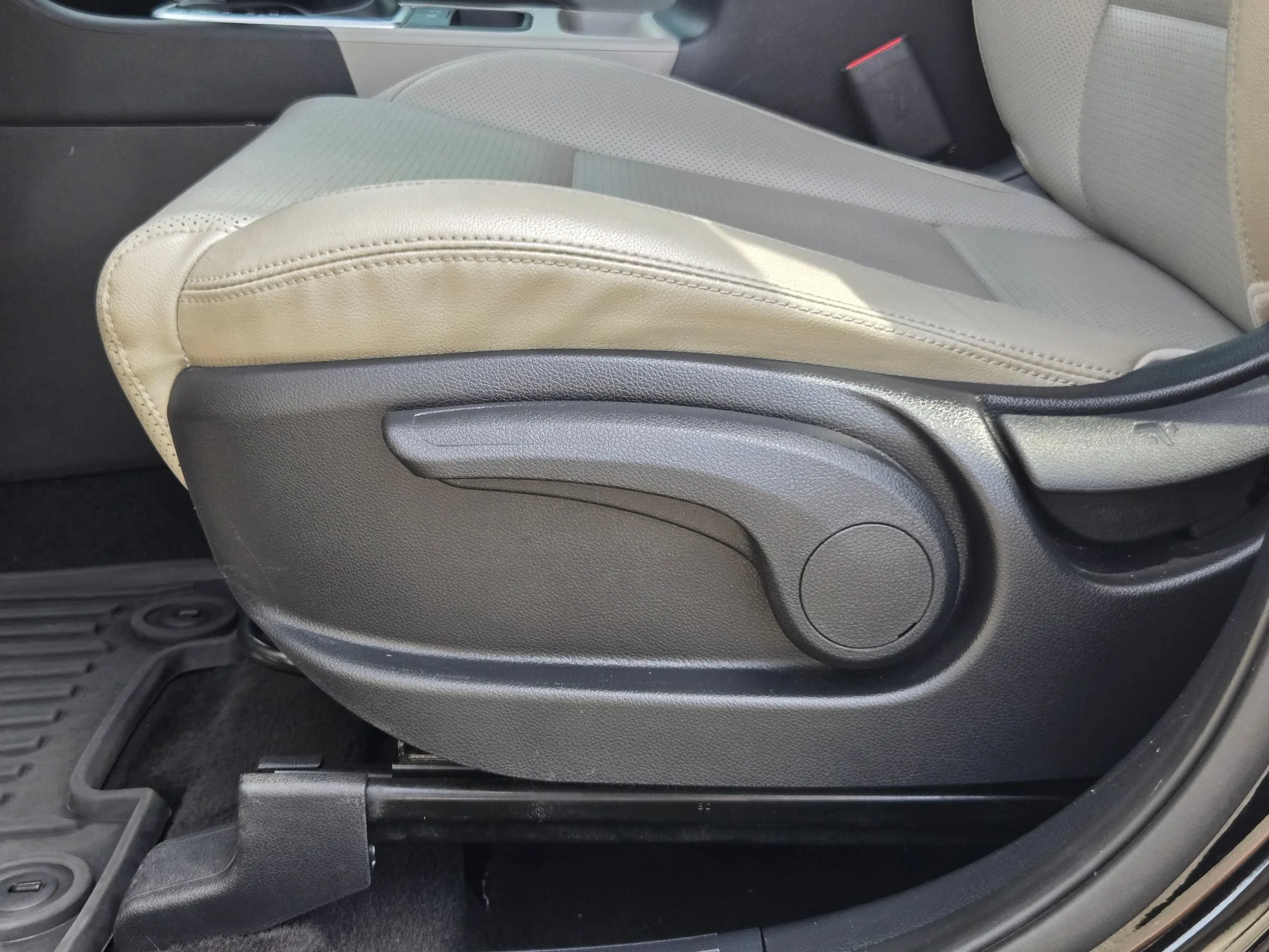 Used 2021 Black Cherry Kia S image 23
