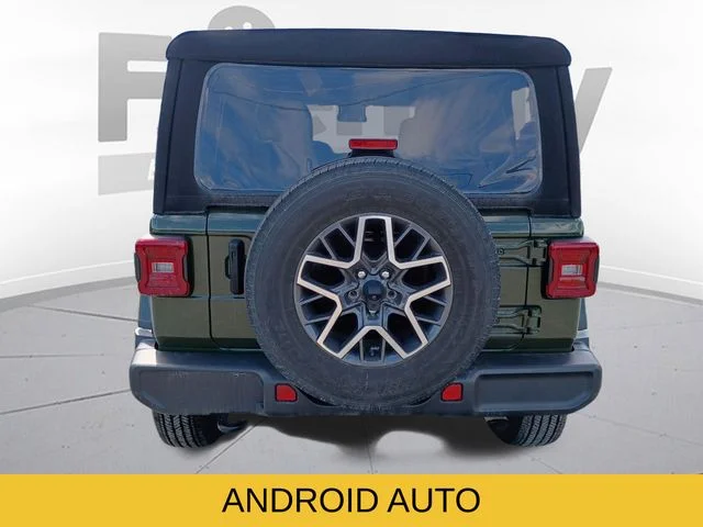 Used 2024 Green Jeep Sahara image 8