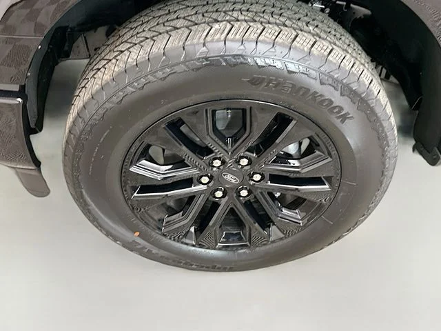 New 2026 Agate Black Metallic Ford Lariat® image 32