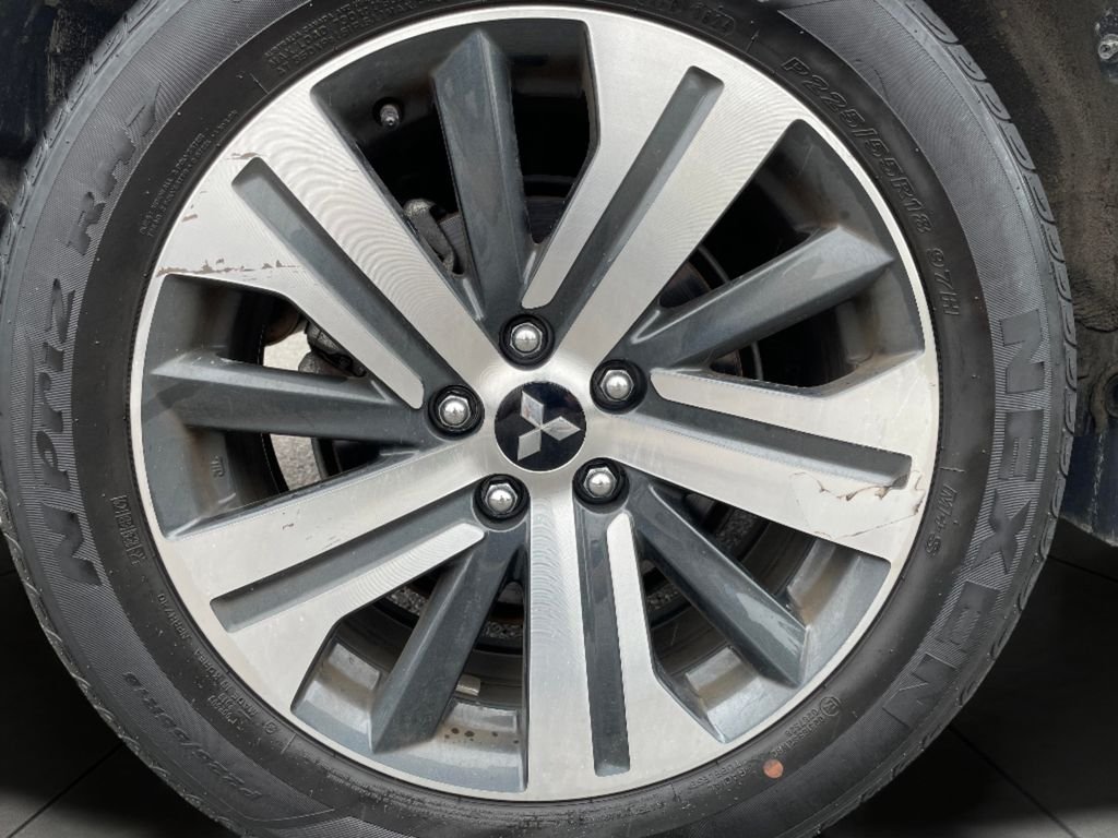Used 2024 White Mitsubishi 2.0 ES image 28