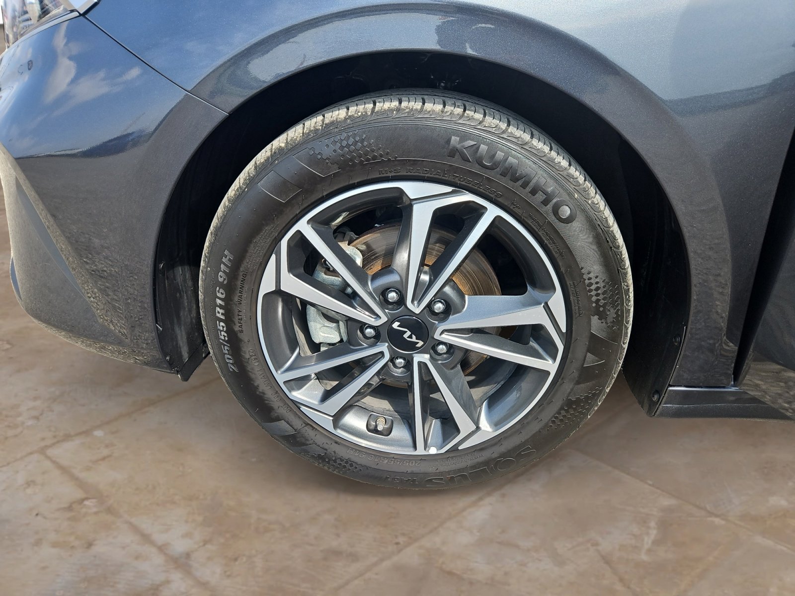 Used 2024 Gravity Gray Kia LXS image 23