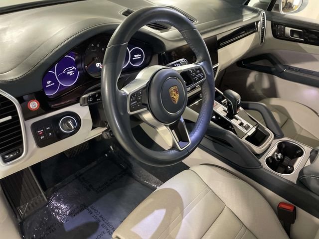 Used 2022 Silver Porsche  image 4