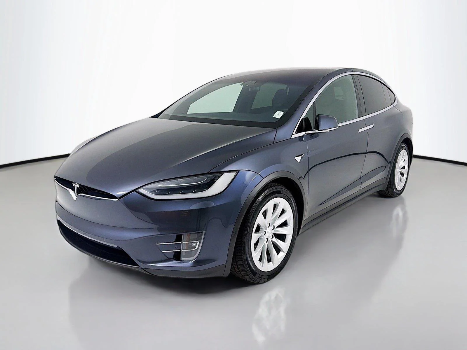 Used 2018  Tesla 100D image 1