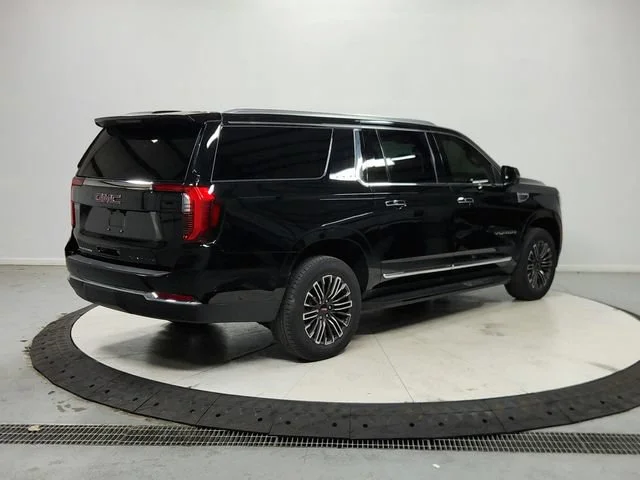 Used 2026 Onyx Black GMC Elevation image 8