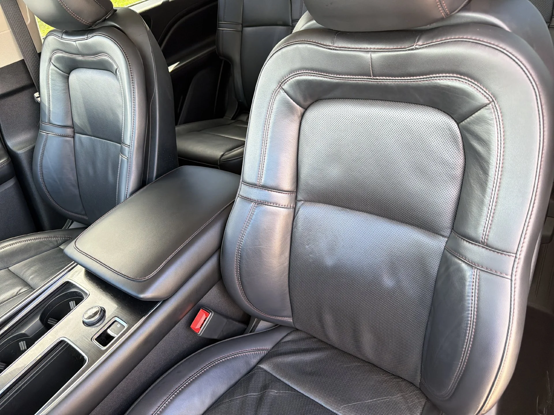Used 2021 Blue Lincoln Reserve image 22