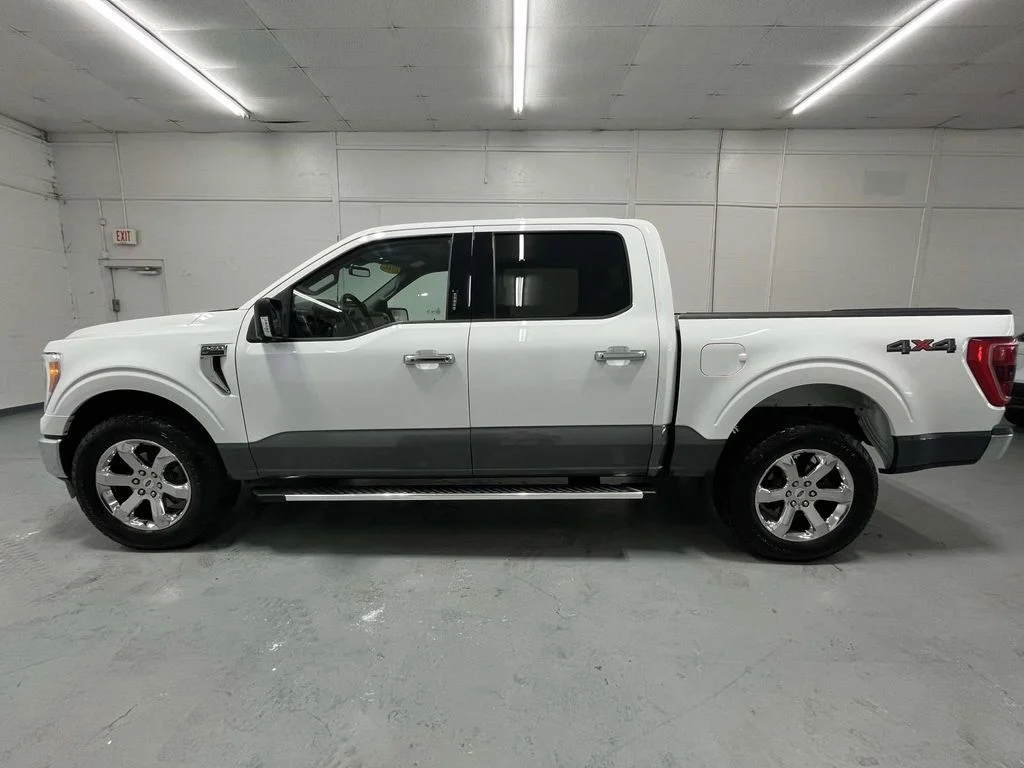 Used 2022 Oxford White Ford XLT Super Crew  4x4 5.0L 1 Owner 302A image 5