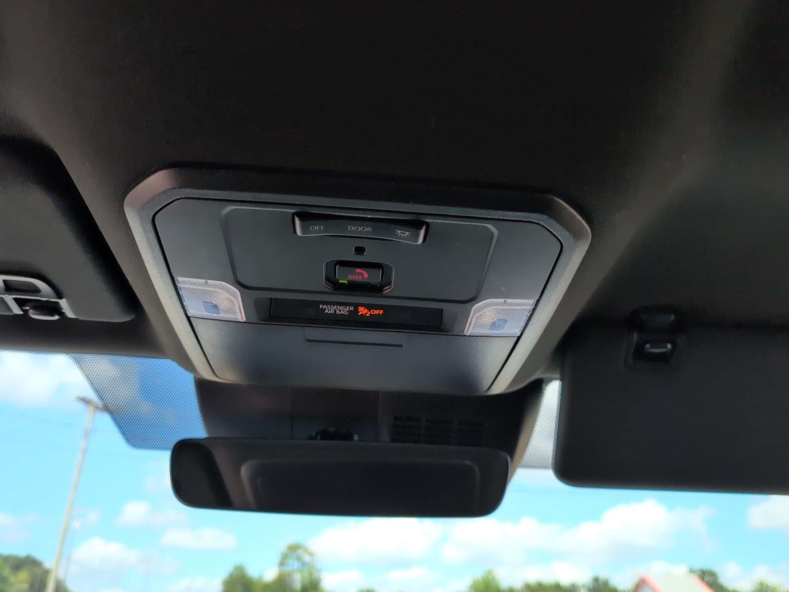 Used 2025 Ice Cap Toyota SR5 image 31