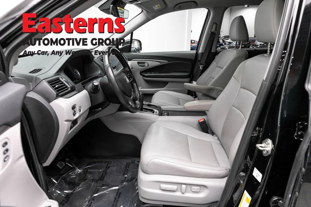 Used 2019 Black Honda EX-L image 14