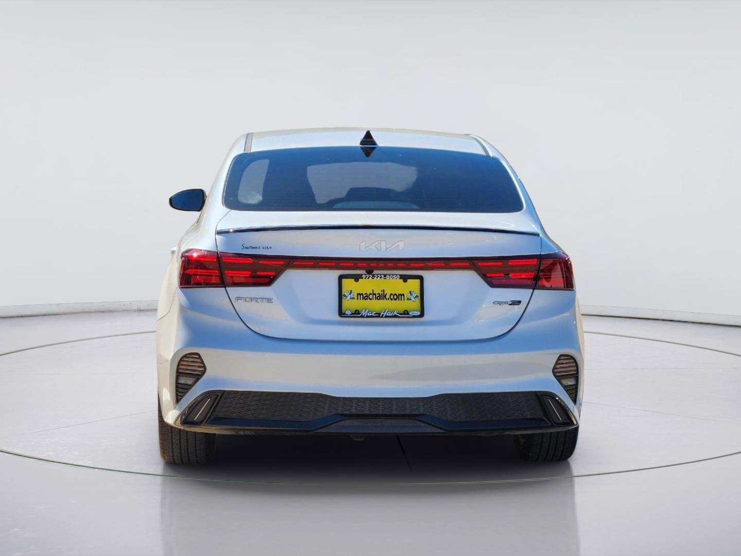 Used 2024 Snow White Pearl Kia GT-Line image 5