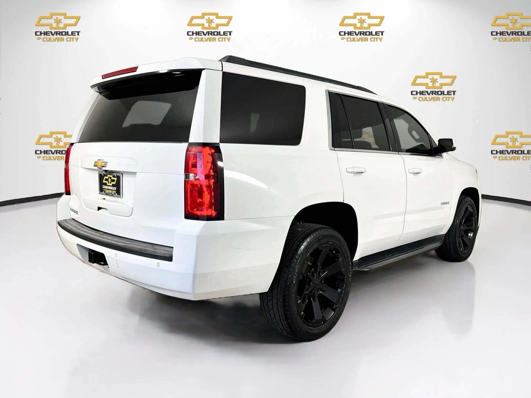 Used 2018 SUMMIT WHITE Chevrolet LS image 8
