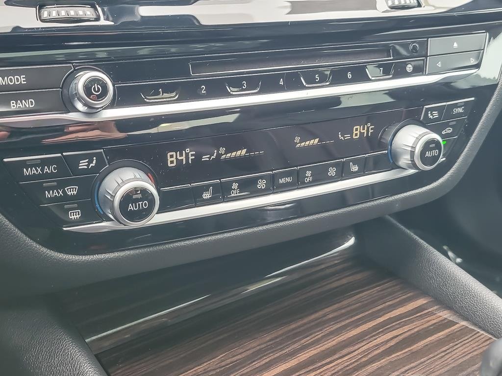 2019 BMW 530I - Image 15