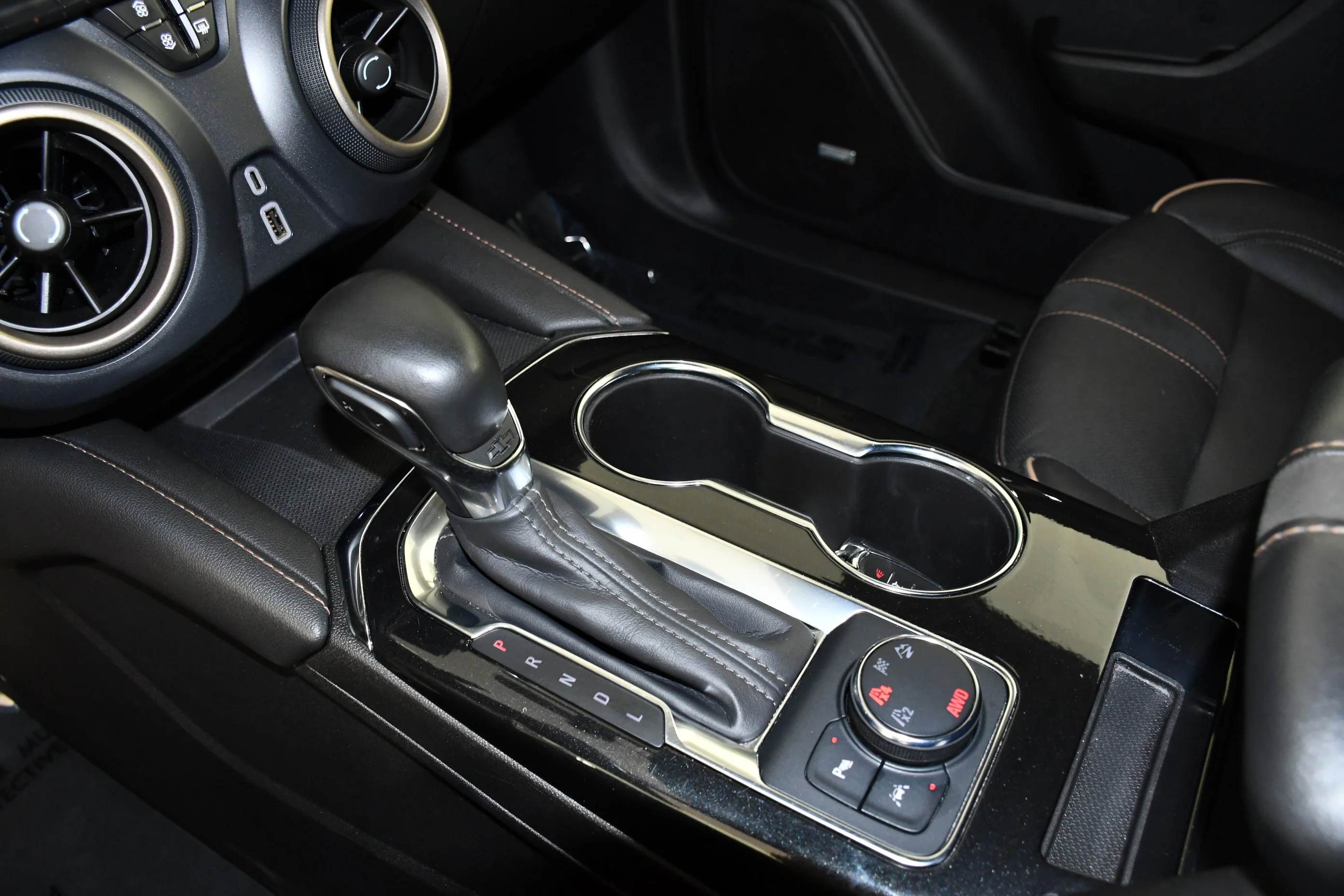 Used 2024 Black Chevrolet Premier image 30