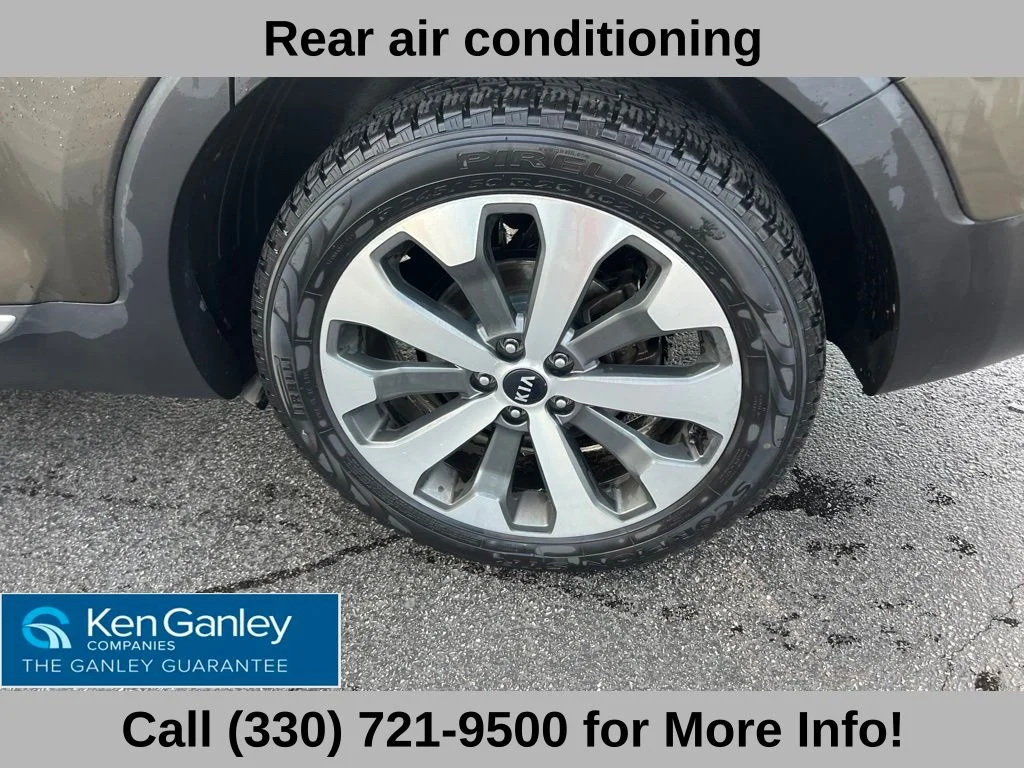 Used 2020 Green Kia S image 21