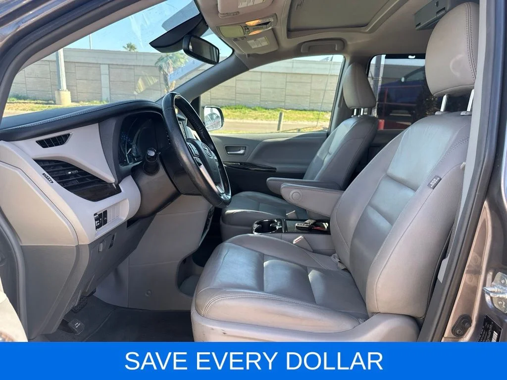 Used 2019 Gray Toyota XLE image 9