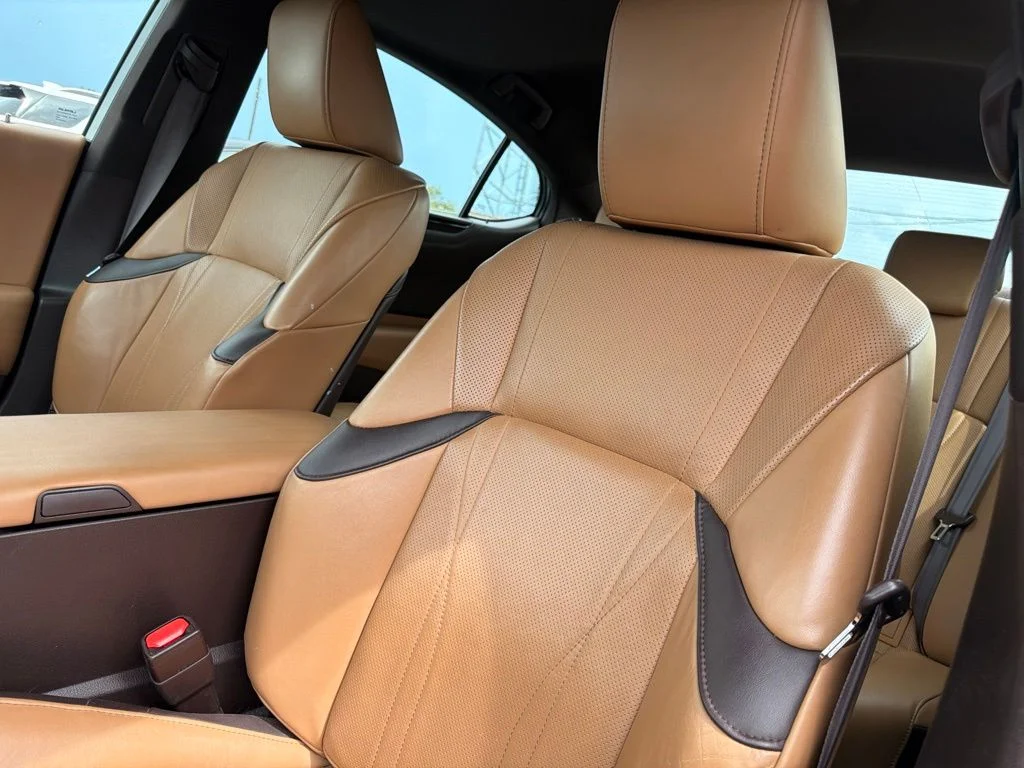 Used 2020 White Lexus 350 Luxury image 18