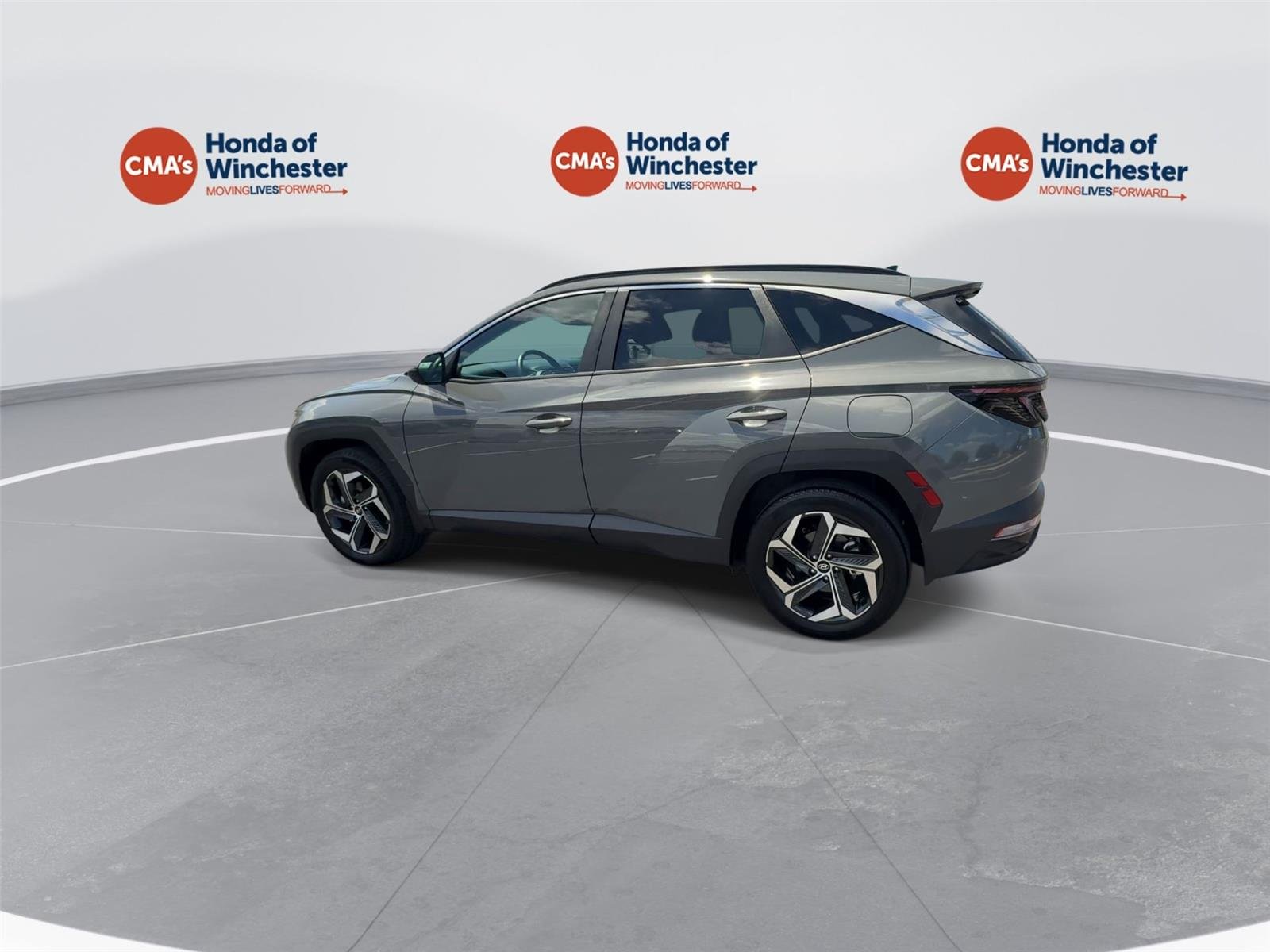 Used 2024 Hampton Gray Hyundai SEL image 5