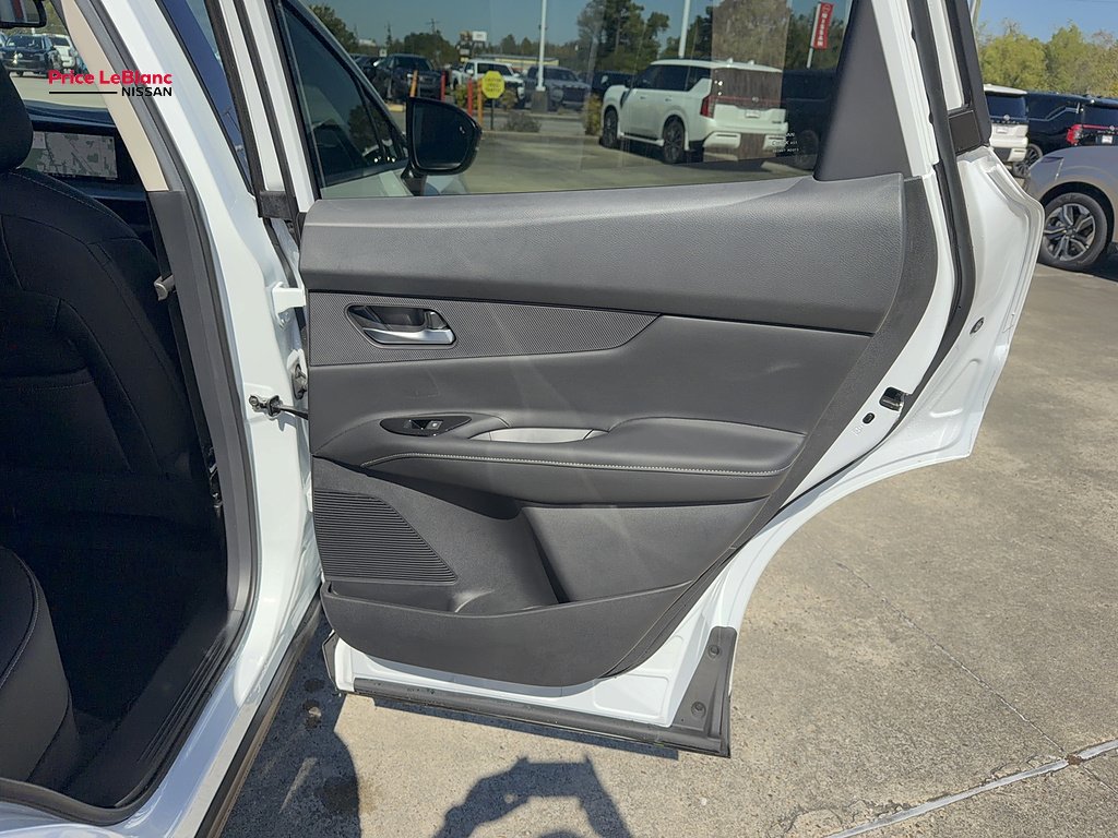 Certified Used 2026 Everest White Pearl Nissan SL image 20