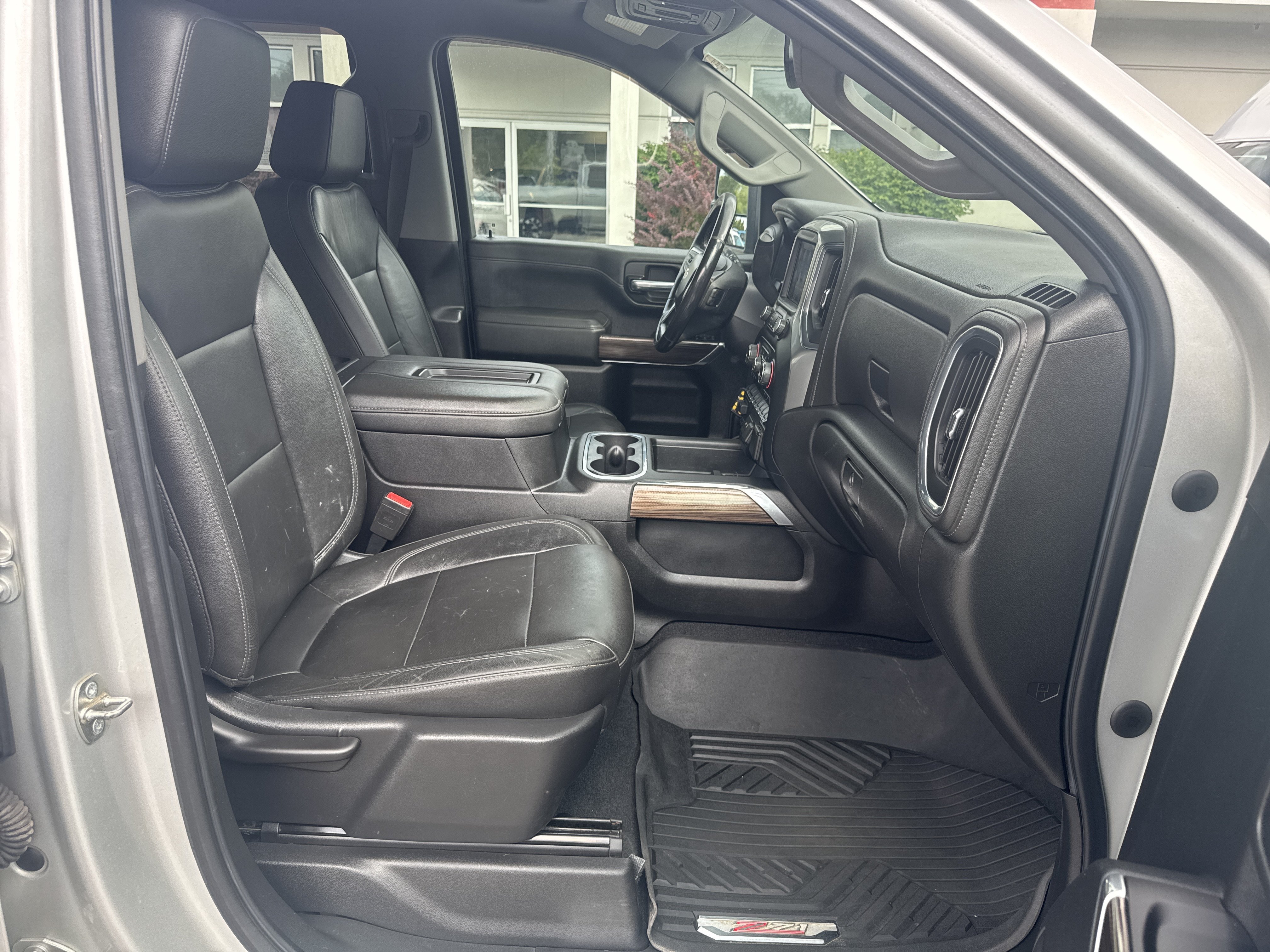 Used 2020 Silver Ice Metallic Chevrolet LT image 11
