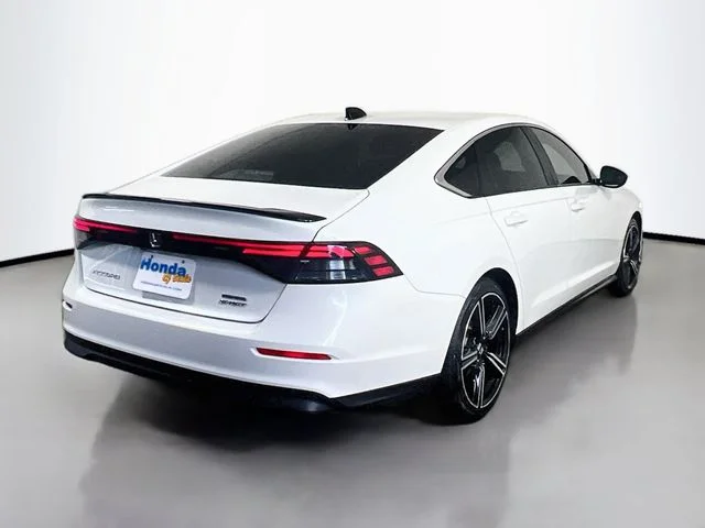 Used 2024 Platinum White Pearl Honda Sport image 23