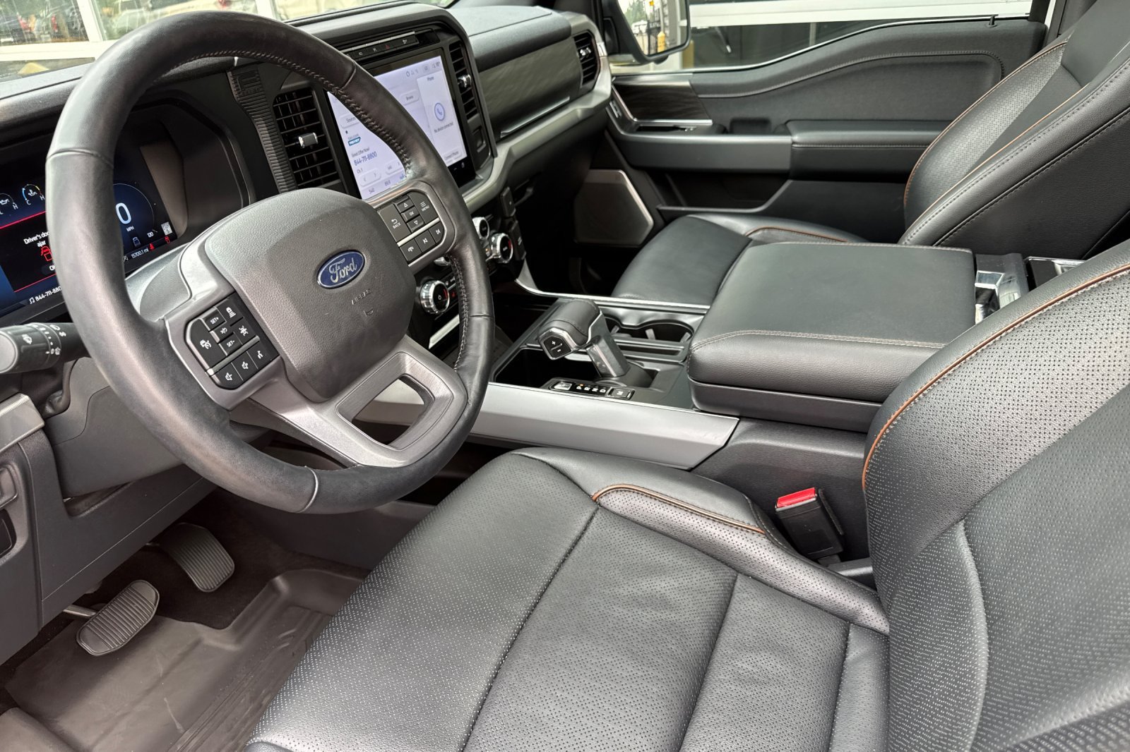 Used 2024 Avalanche Ford LARIAT image 10