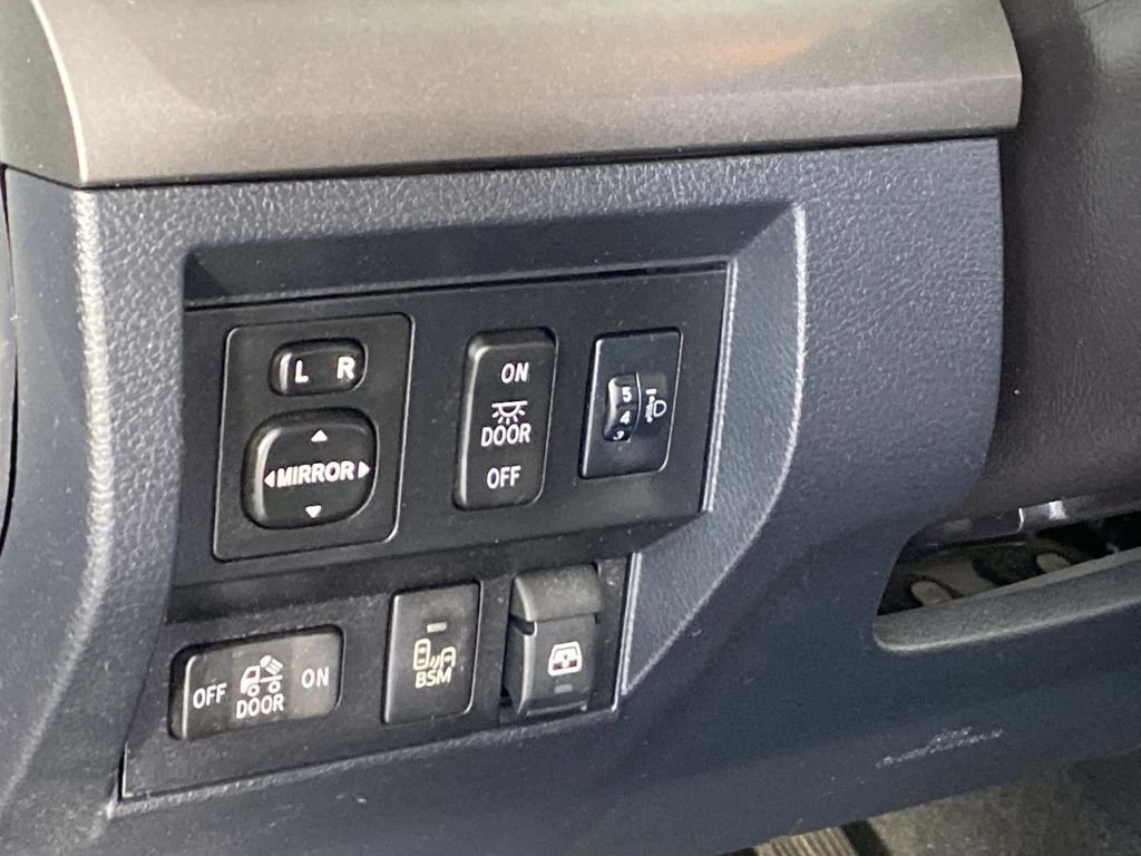 Used 2017 Black Toyota SR5 image 13