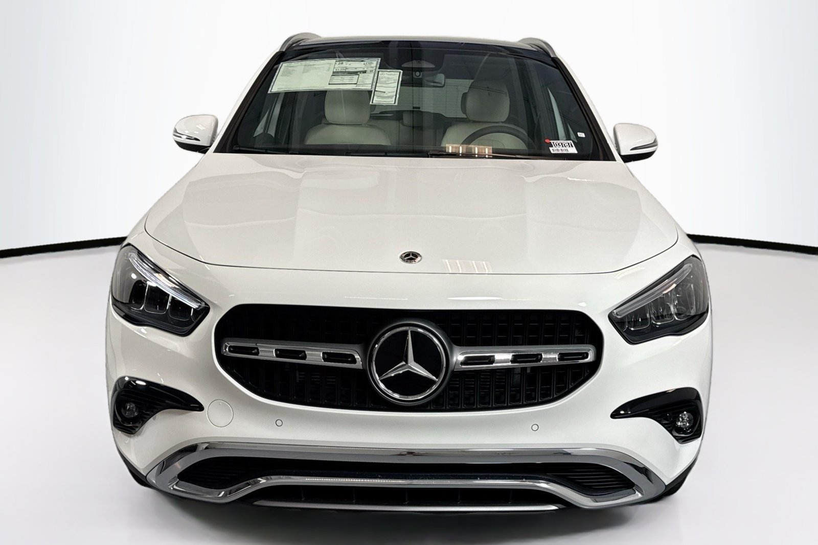 New 2026 Polar White Mercedes-Benz GLA 250 image 2