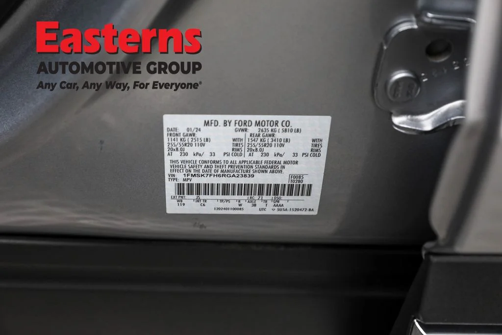 Used 2024 Silver Ford Limited image 38