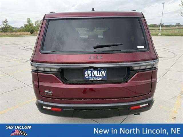 New 2026 Velvet Red Pearl-Coat Exterior Paint Jeep Limited Reserve image 4