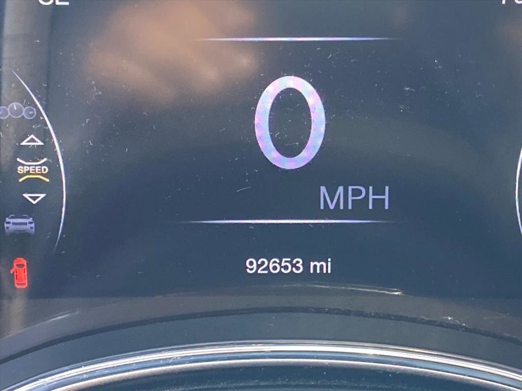 Used 2020 Velvet Red Pearlcoat Jeep Laredo E image 19