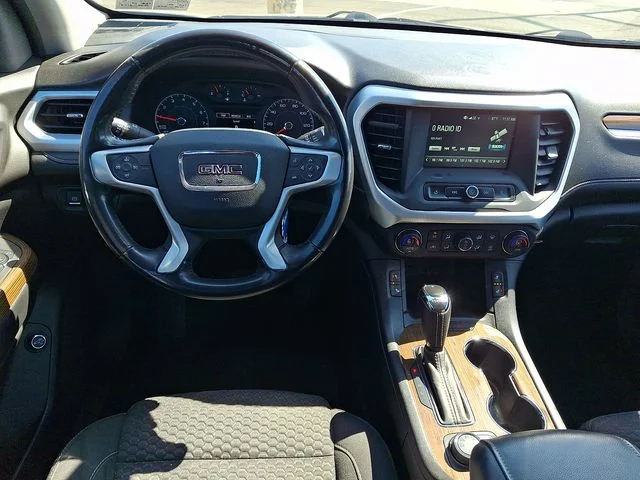 Used 2019 Ebony Twilight Metallic GMC SLE-2 image 9