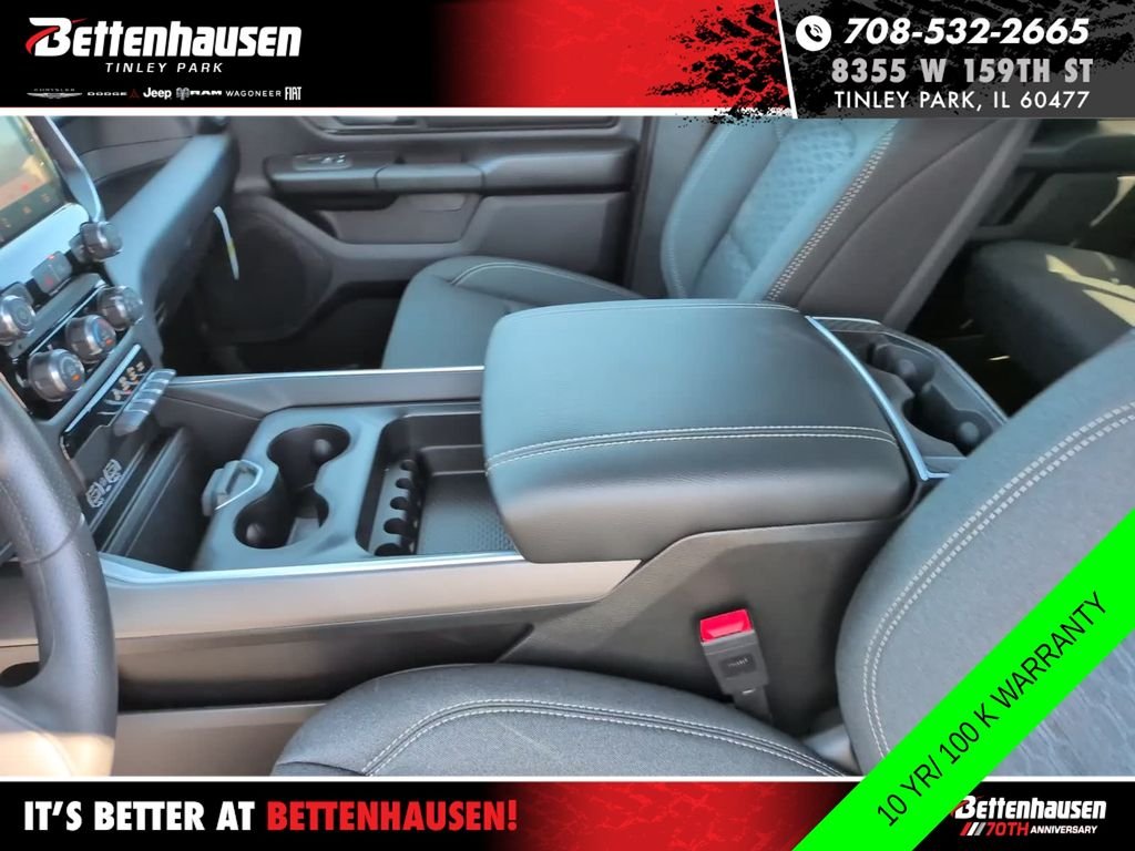 New 2026 Diamond Black Crystal Pearl-Coat Exterior Paint RAM  image 27