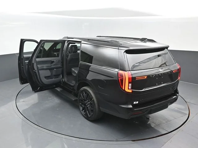 New 2026 Agate Black Metallic Ford MAX Platinum® image 26