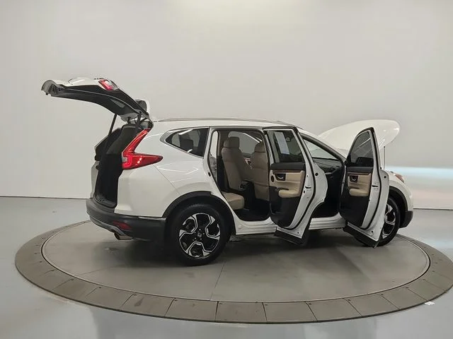 Used 2017 White Honda Touring image 15