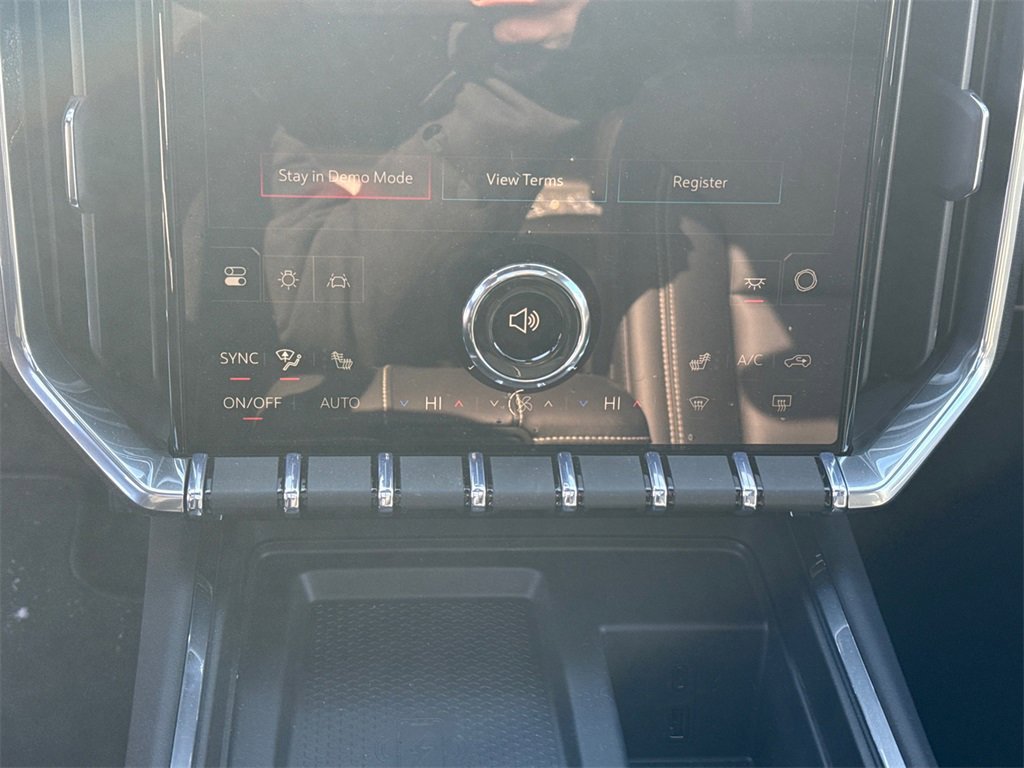 2026 GMC ACADIA - Image 24