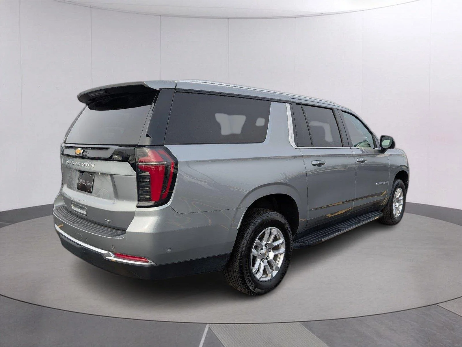 Used 2025 Sterling Gray Metallic Chevrolet LT image 7