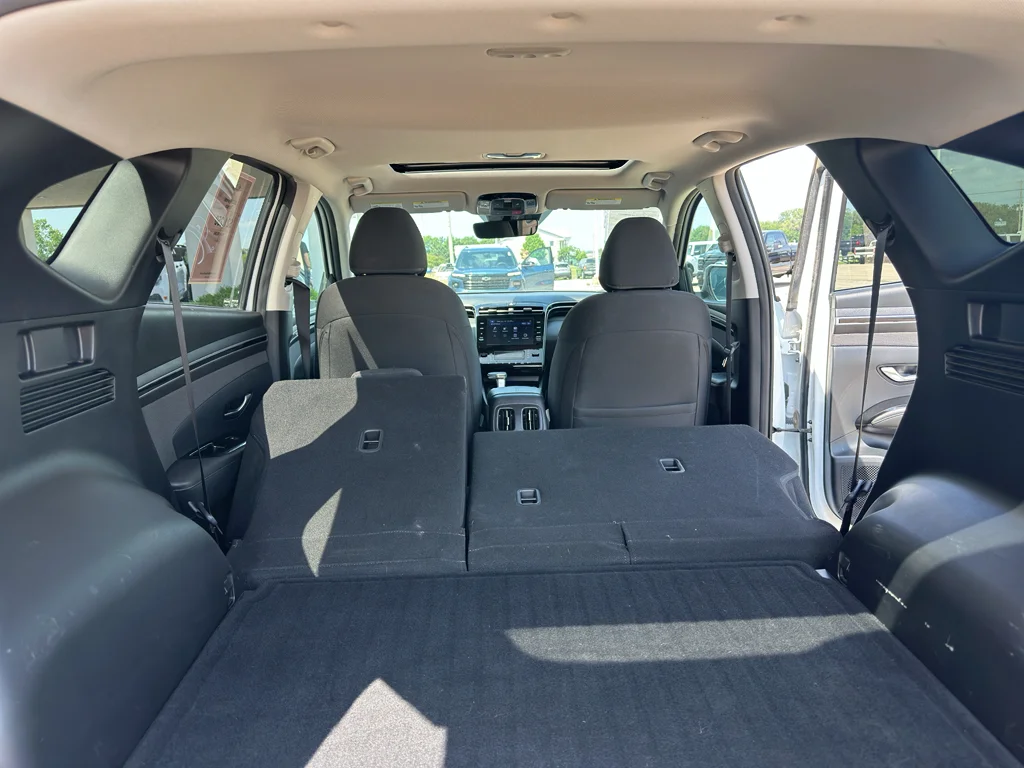 Used 2022 Quartz White Hyundai SEL image 36