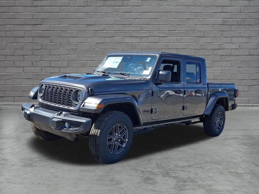 New 2026 Granite Crystal Metallic Clearcoat Jeep Sport S image 4