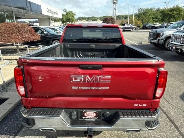 Used 2020 Red GMC SLE image 11