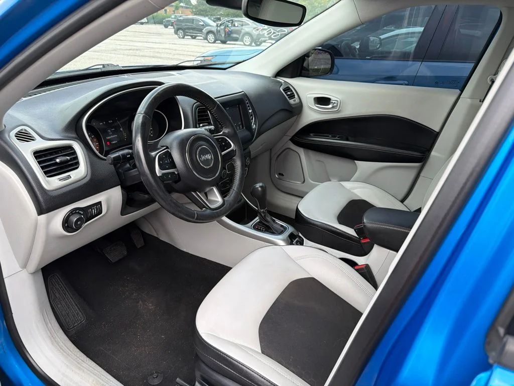 Used 2021 Blue Jeep Latitude image 15