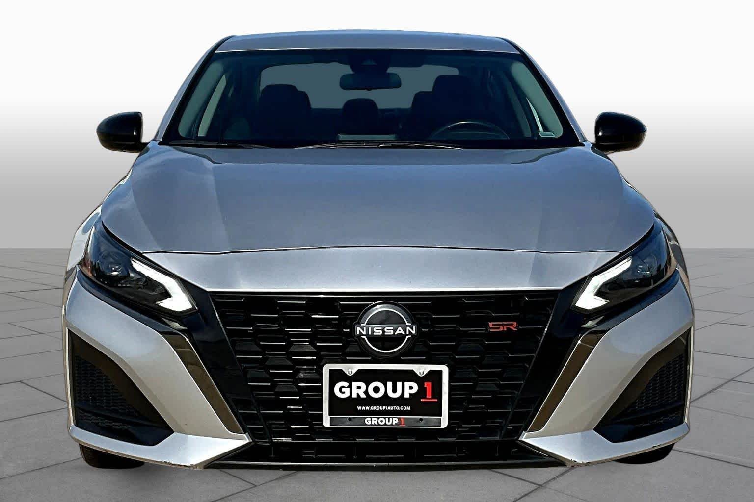Used 2024 Brilliant Silver Metallic Nissan 2.5 SR image 4