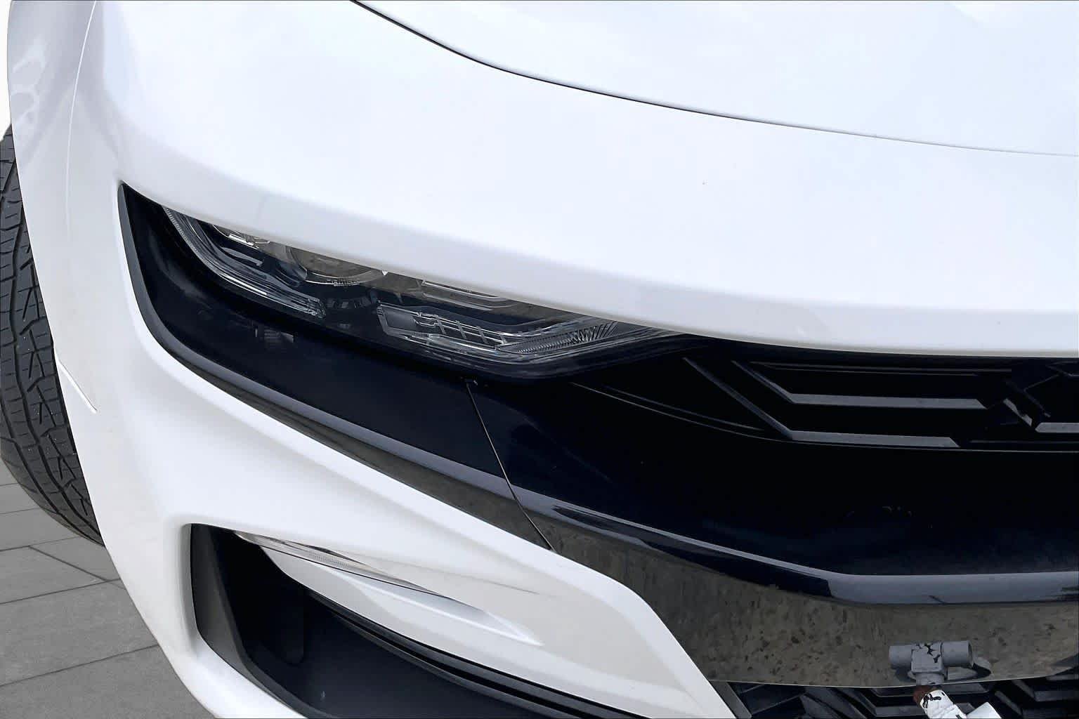 Used 2019 Summit White Chevrolet 2SS image 24