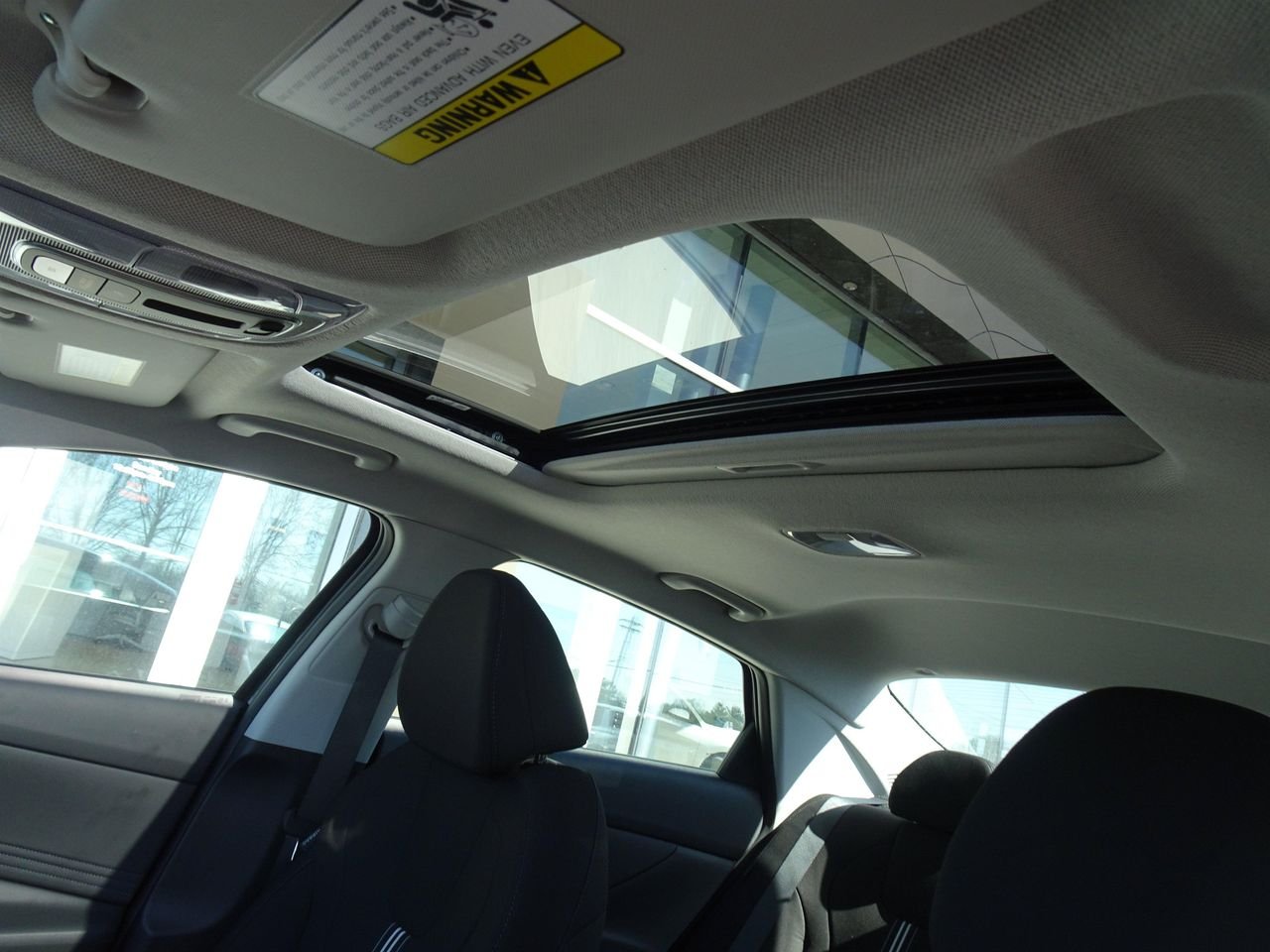 New 2025 Black Hyundai SEL Convenience image 12