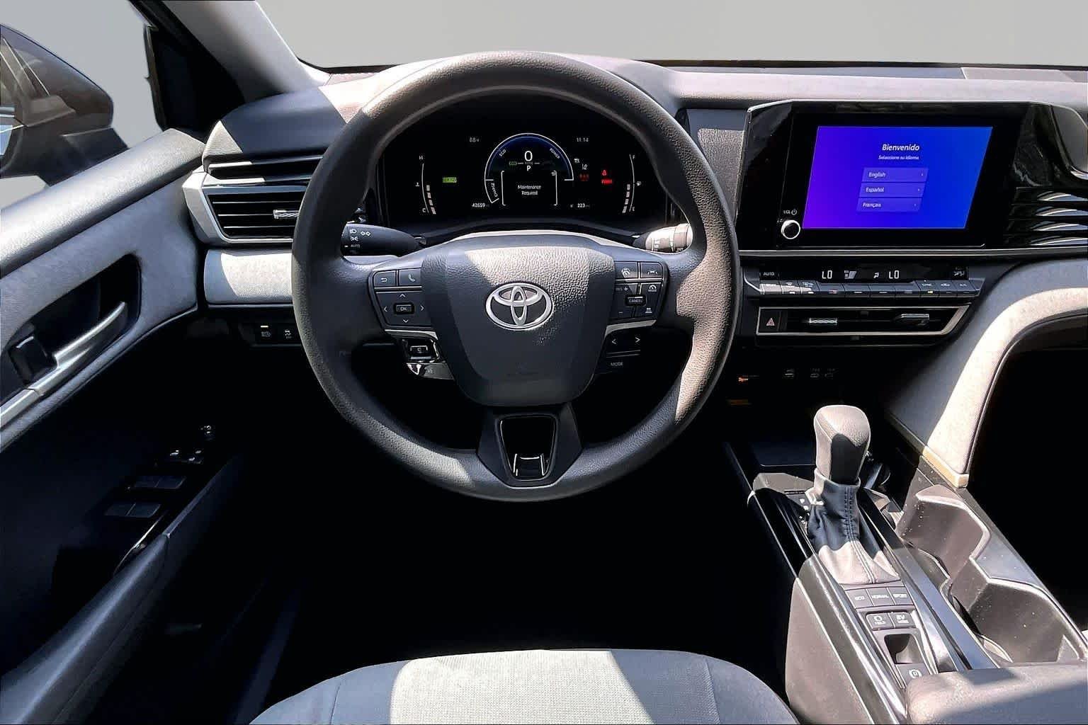 Used 2025 Underground Toyota LE image 6